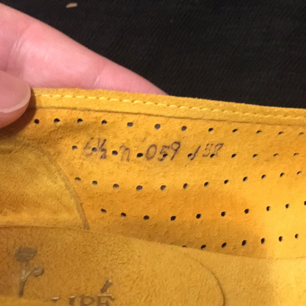 ❤️Vintage Yellow Suede Heels - Picture 8 of 8